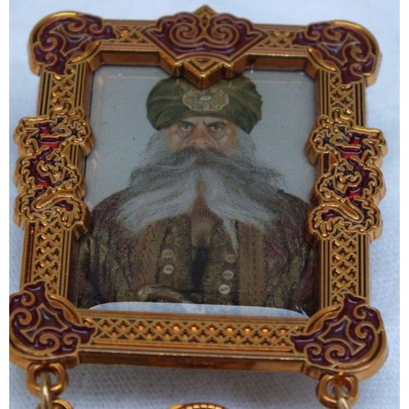 Disney Pin Pirates of the Caribbean Sri Sumbhaje - Picture 2 of 5